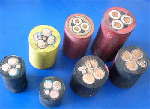 Cáp linh hoạt bọc cao su chung